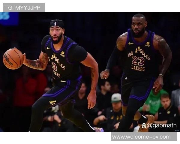 湖人本赛季前33场比赛表现出色22胜11负并列自夺冠以来最佳战绩