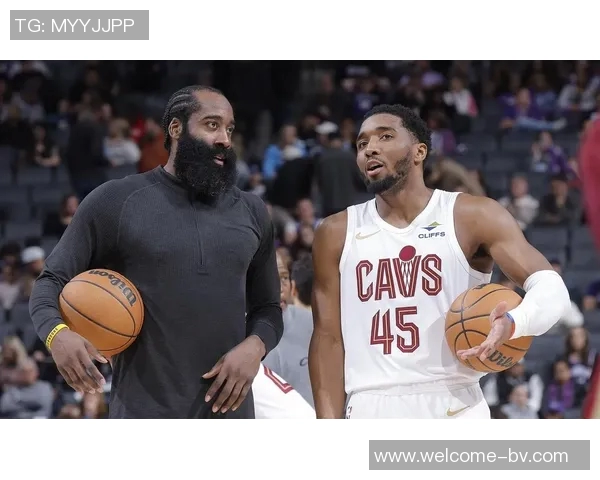 韦德惊叹哈登传球神技米切尔接球瞬间令我难以置信