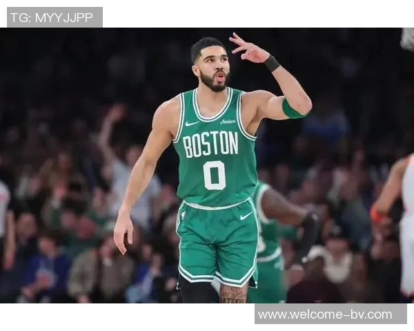 塔图姆分享惊艳扣篮视频引发热议鞋子成关键因素引发讨论